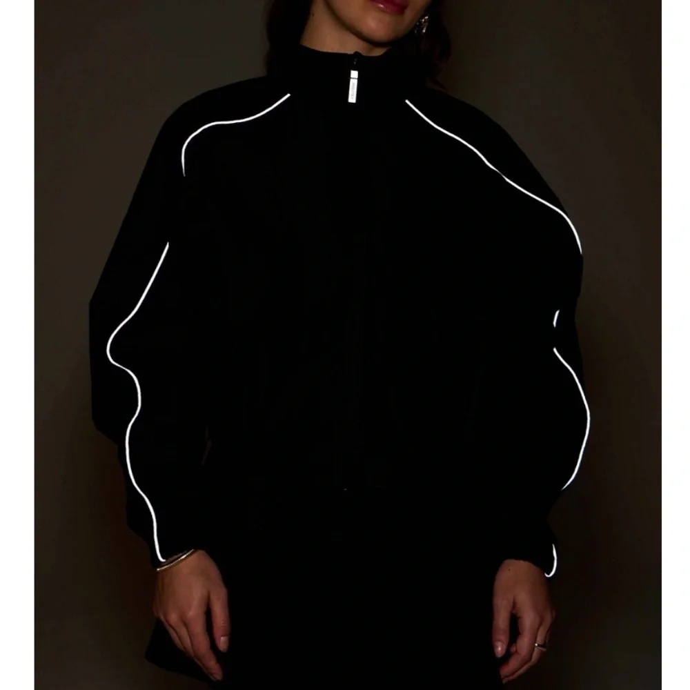 Fabletics Tempo Lightweight Windbreaker - XS - Picture 4 of 7